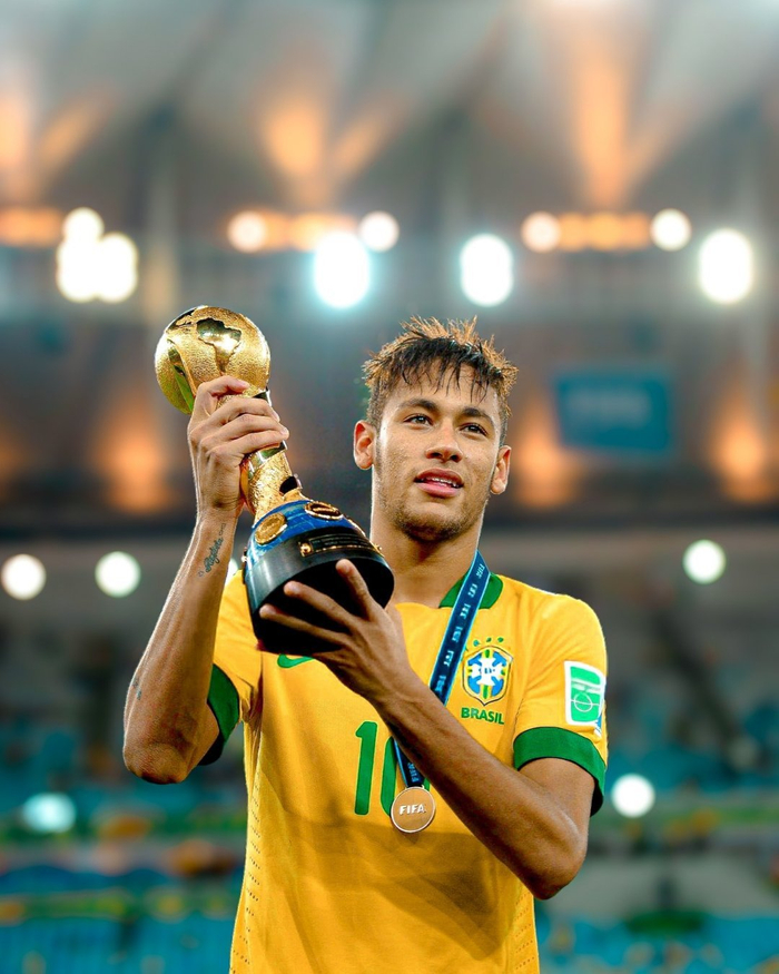 梅西正面交锋穆勒夺冠！梅西vs穆勒交手记录升至4胜7负（梅西与穆勒巅峰对决争冠，交手战绩更新至4胜7负）