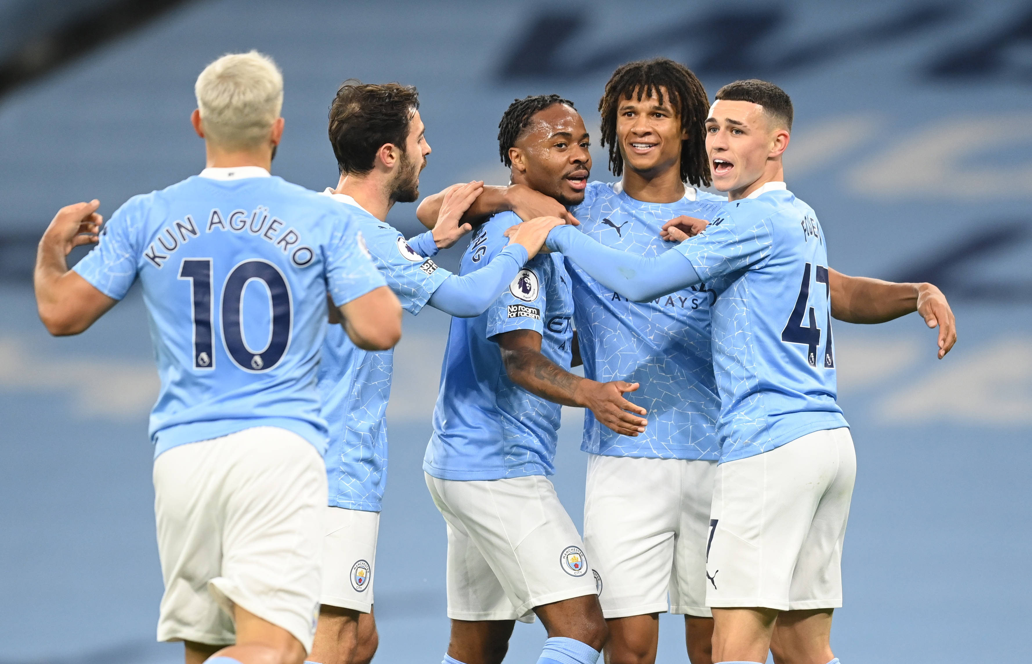 巴萨对阵贝蒂斯大名单：德容、费尔明回归，奥尔莫缺阵（巴萨战贝蒂斯名单出炉：德容、费尔明复出，奥尔莫缺席）