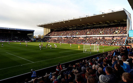 波多尔斯基：现在的拜仁踢得很有统治力；希望阿森纳英超夺冠（波多尔斯基：拜仁如今展现统治级表现，盼阿森纳问鼎英超）