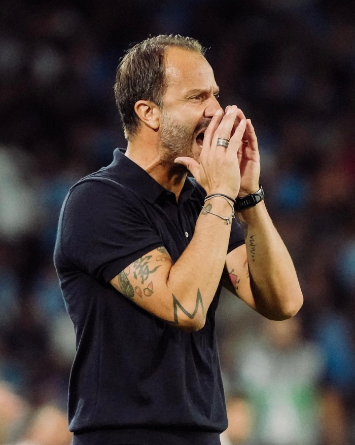 凯恩：我觉得自己正处于巅峰期；足球中进球确实最难（凯恩：自评已达巅峰，直言进球是足球里最难的事）