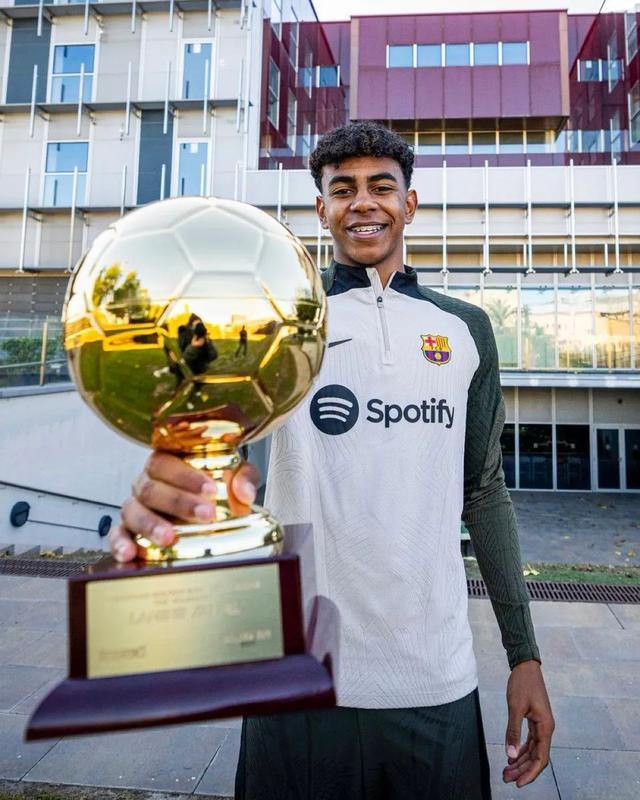 齐沃：劳塔罗被外界持续批评并不公平，他在德比前两天发烧了（齐沃为劳塔罗鸣不平：德比前两天他曾发烧却仍遭连番批评）