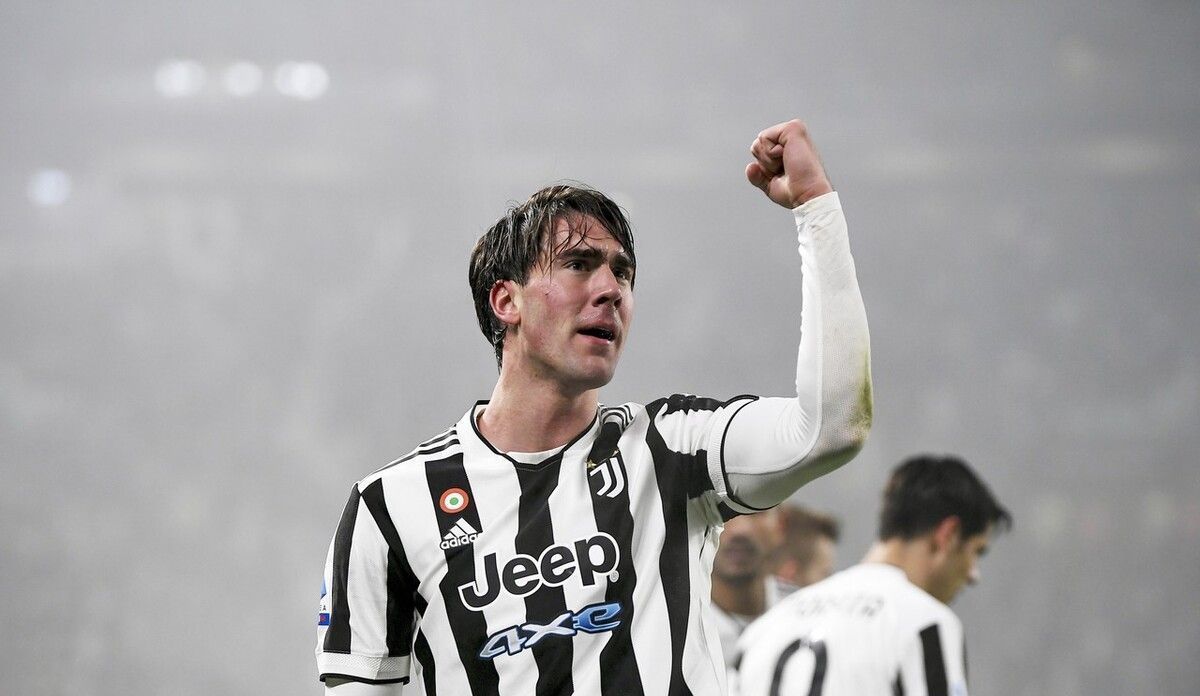 赫内斯：明年目标是德甲冠军；已准备庆祝活动？我们不想傲慢（赫内斯：明年冲击德甲冠军；谈庆祝安排：我们不想显得傲慢）