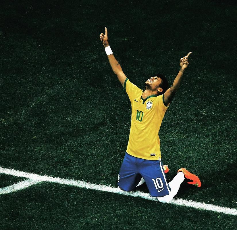 法媒：巴黎要求球员降低工资增加绩效部分，登贝莱续约恐遇阻（法媒称巴黎拟下调基本薪资、加大奖金考核力度，登贝莱续约恐生变）